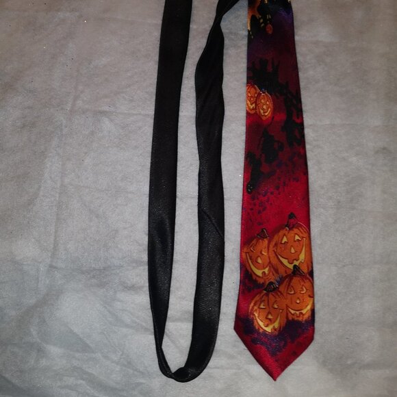 Vintage Rare Find PMS International Halloween Collection Men's Necktie - Picture 3 of 4